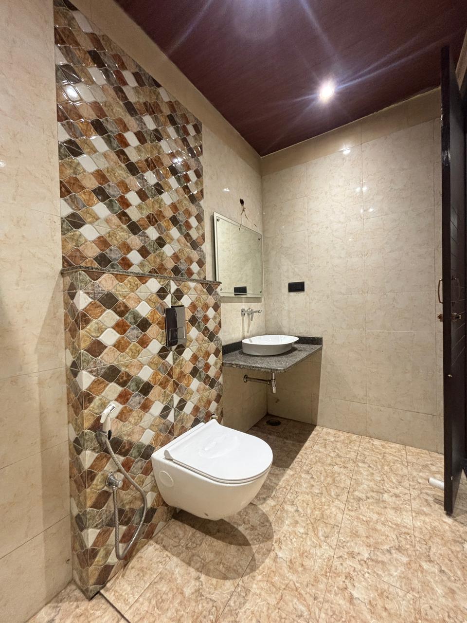 Goel Inn room 7