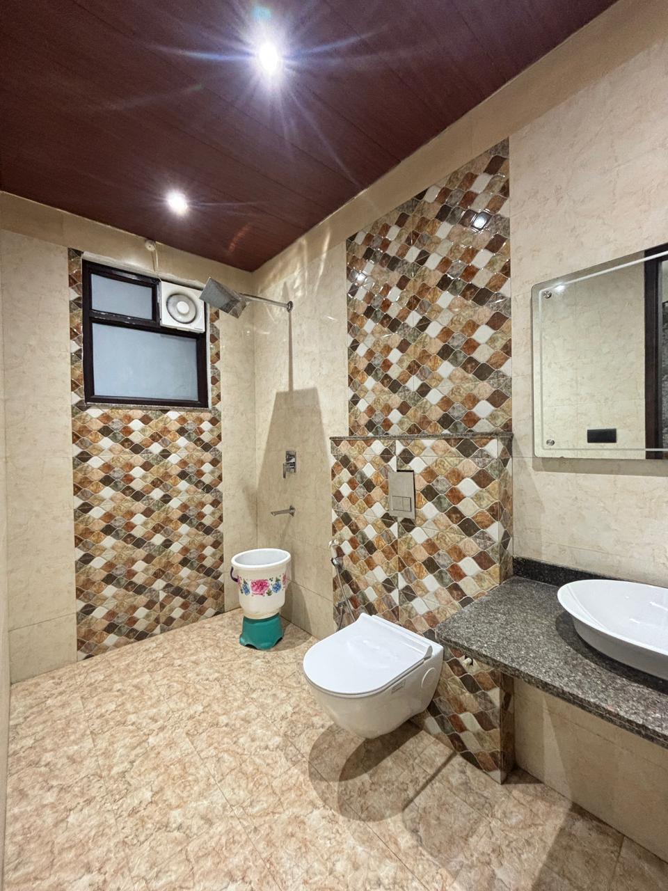 Goel Inn room 4